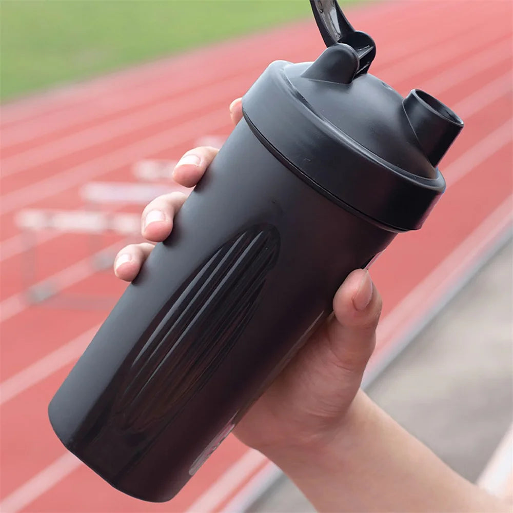 600ml Portable Protein Shaker Bottle with Wire Whisk Ball – Leak-Proof Fitness Shaker for Gym, Pre-Workout & Post-Workout